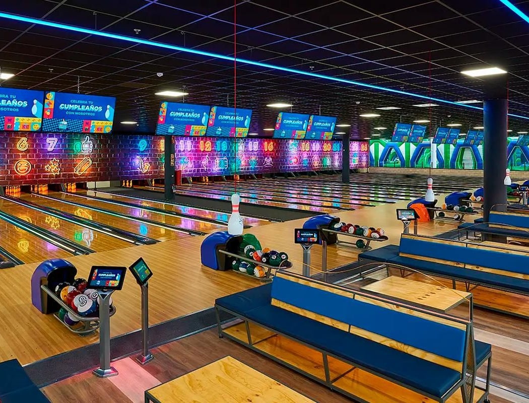 Mega Ozone Bowling Sevilla 1