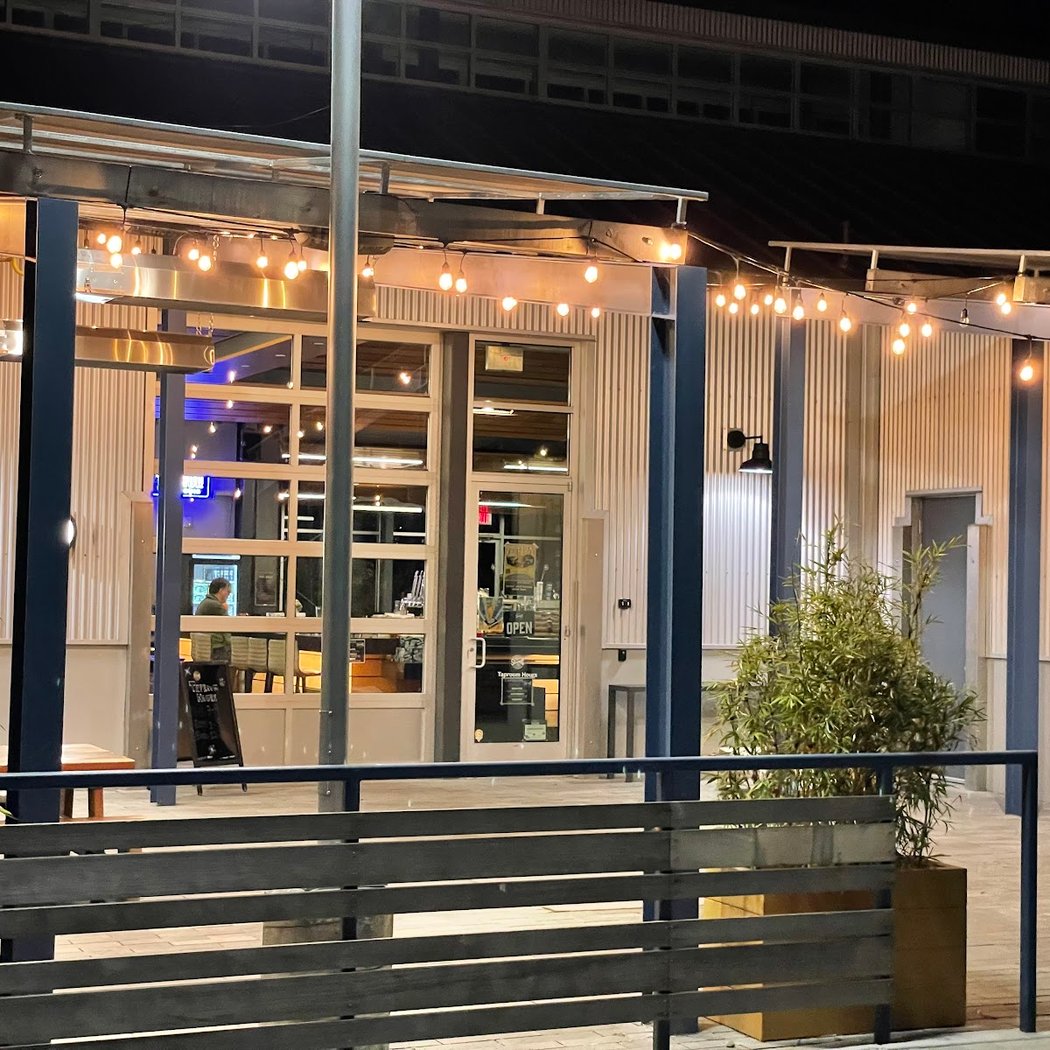 Seismic Brewing Taproom (inside Golden State Cider) 3