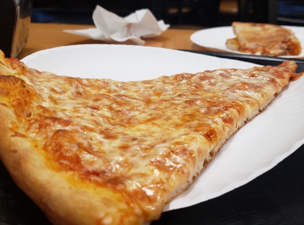 Benjy's Kosher Pizza Dairy Restaurant & Sushi Bar 1