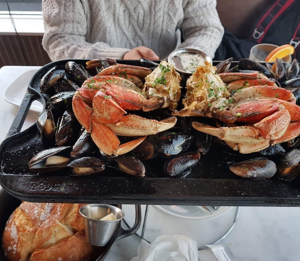 Salito's Crab House & Prime Rib 2