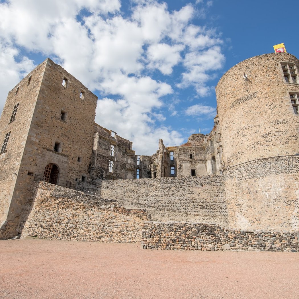 Château de Montrond-les-Bains 3
