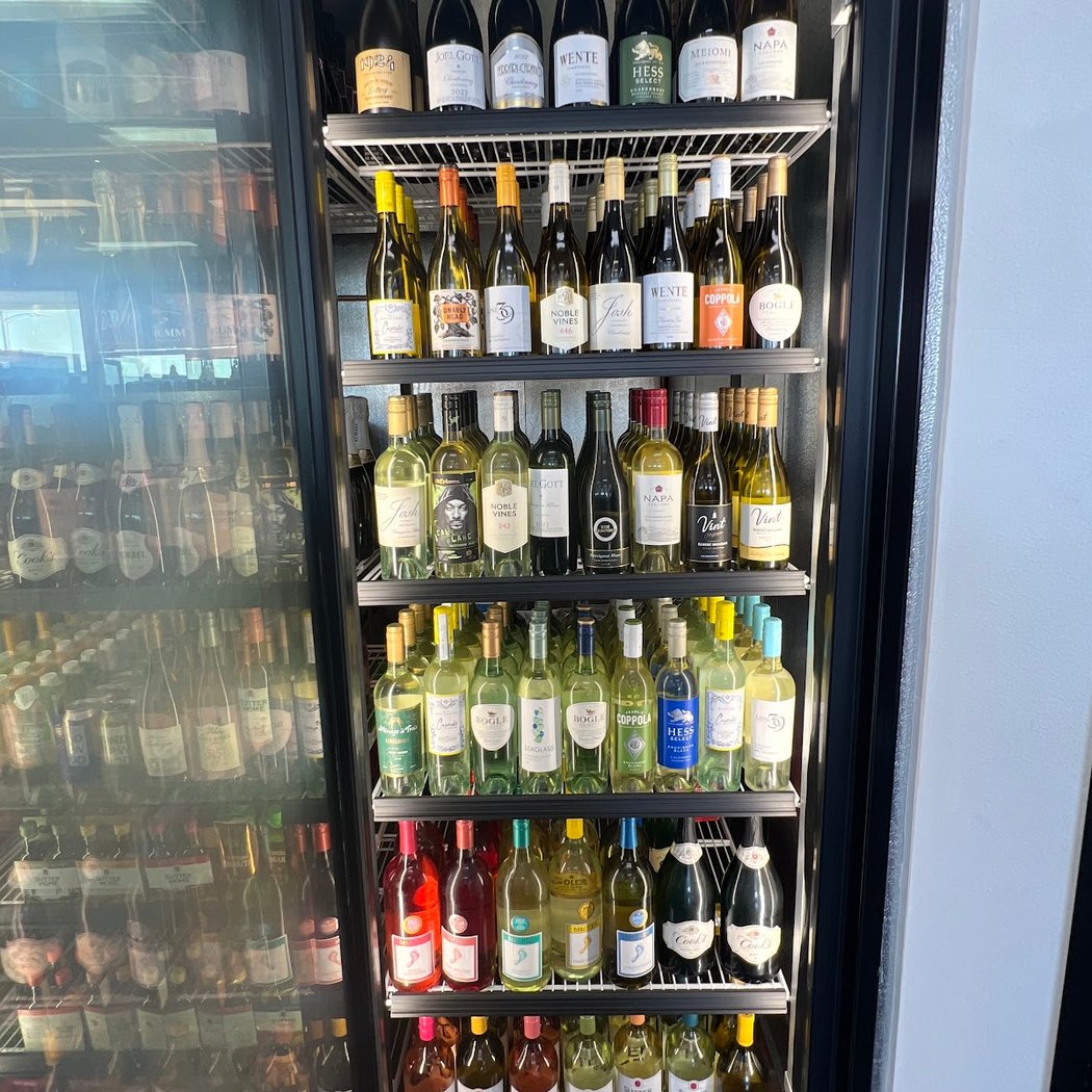 Fifty’s Liquor 3
