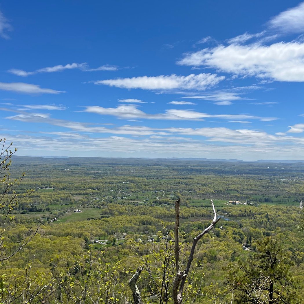 Mohonk Preserve West Trapps Trailhead 2