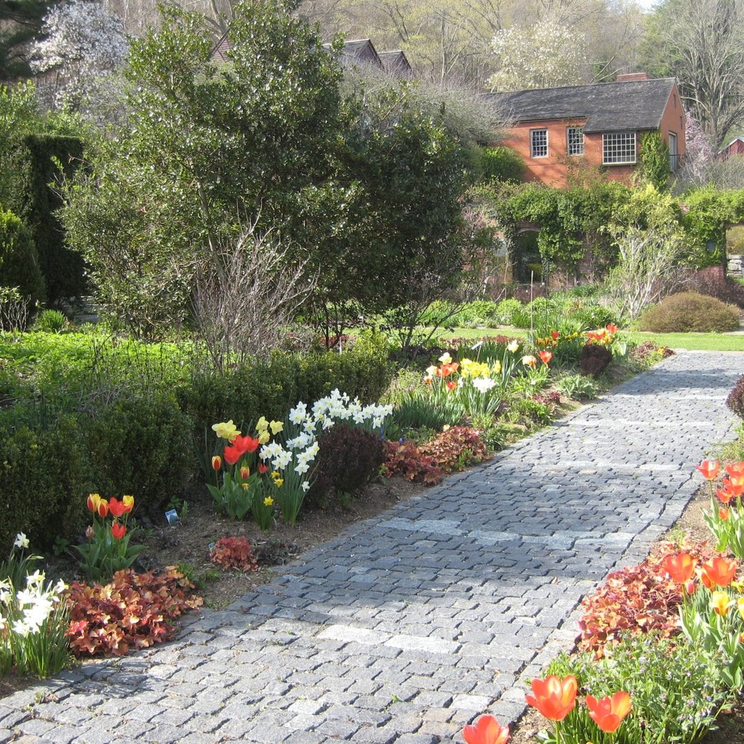 Hollister House Garden 3