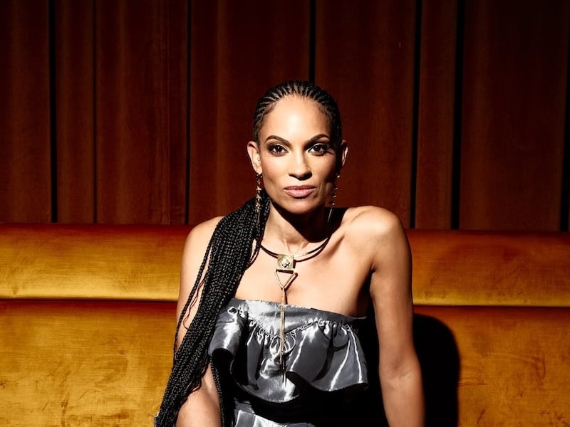 Goapele End of Night Meet & Greet + Exclusive Gift 1