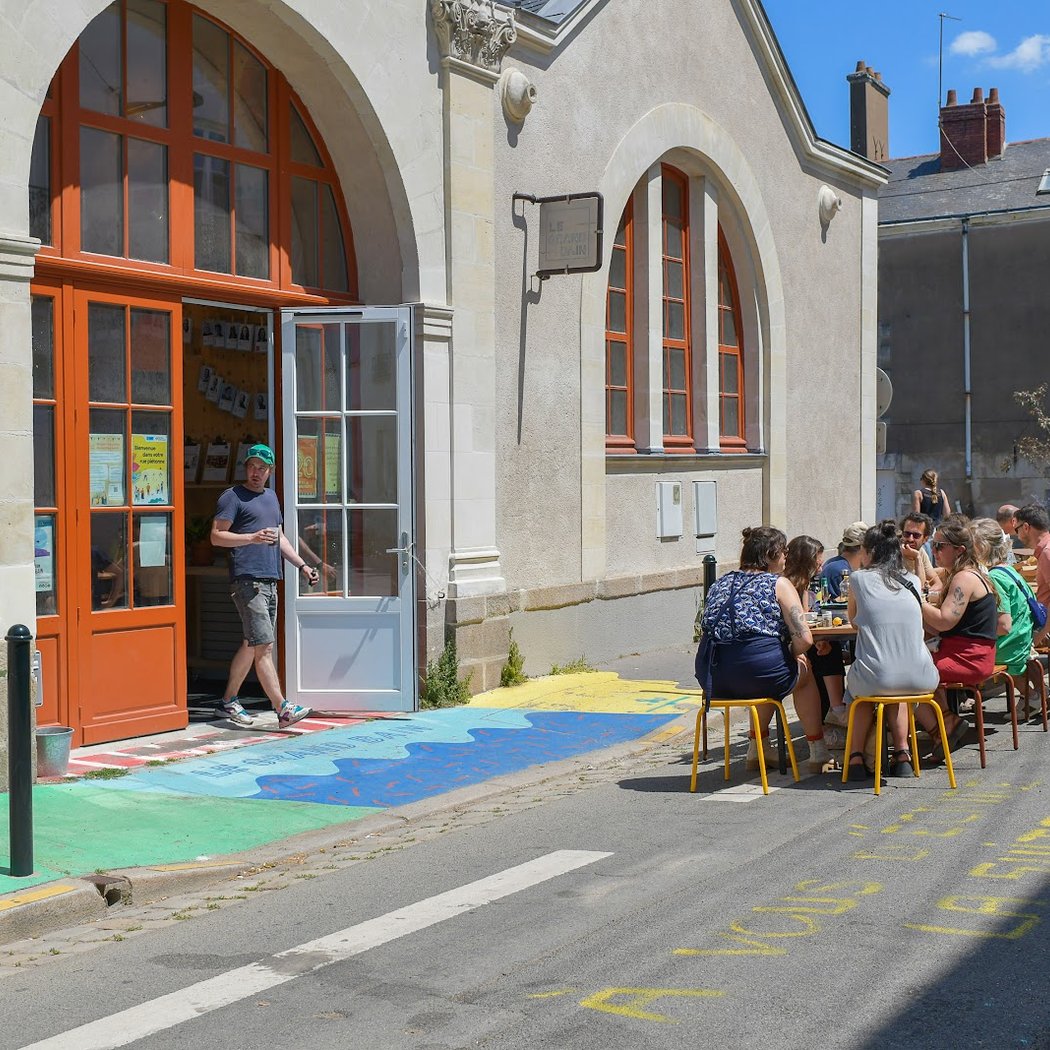 Atelier d’écriture thématique: Là sur la photo 3