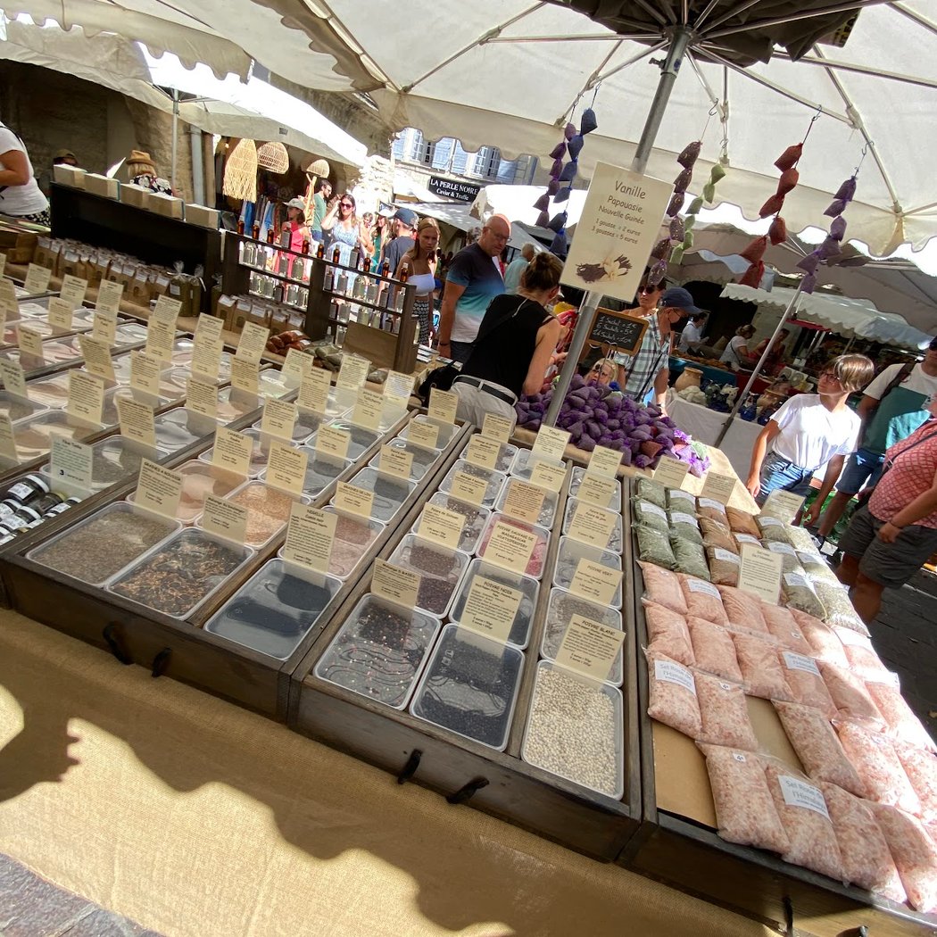 Marché - Place Aux Herbes 3