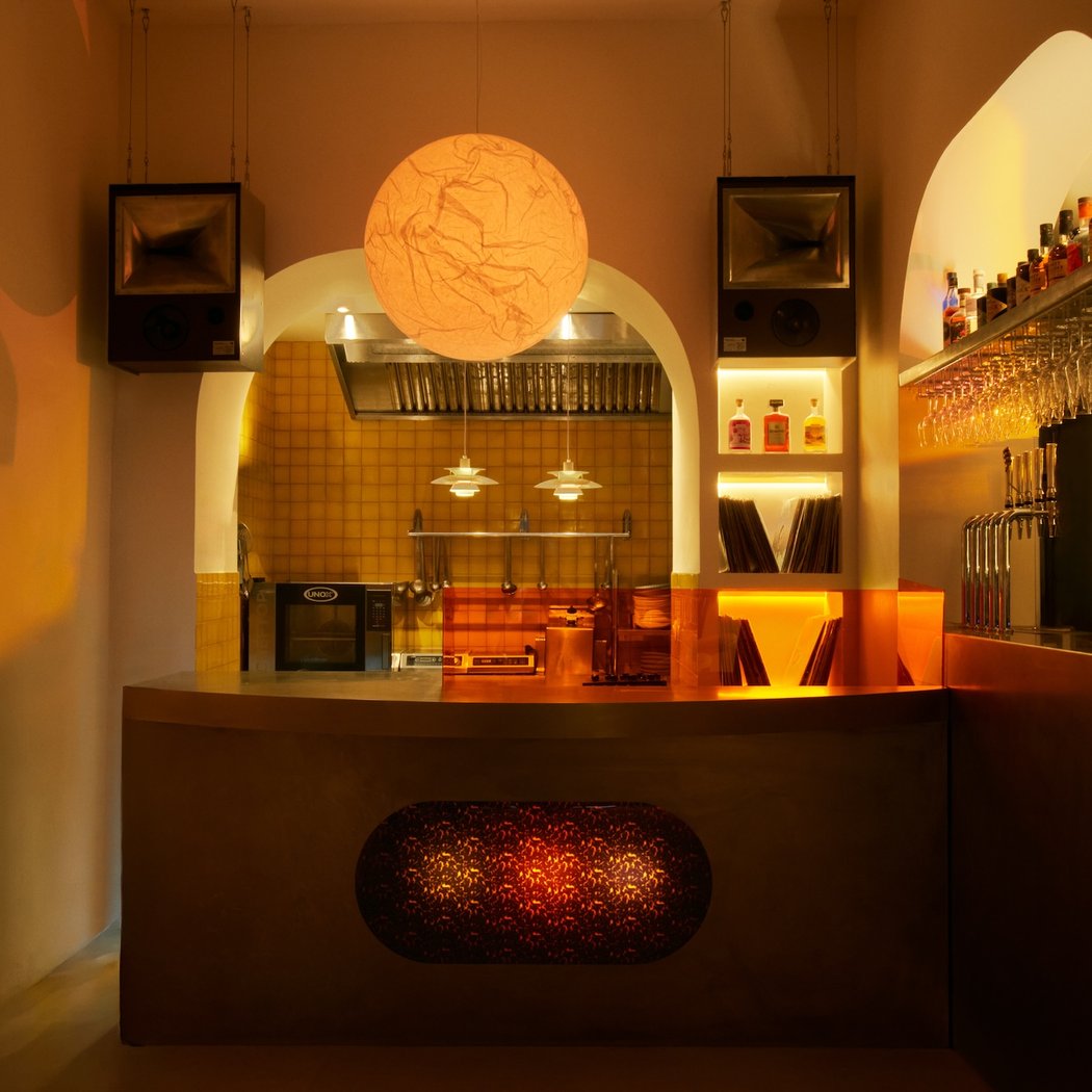 SOLSTICE - Hi-fi restaurant & cocktail bar