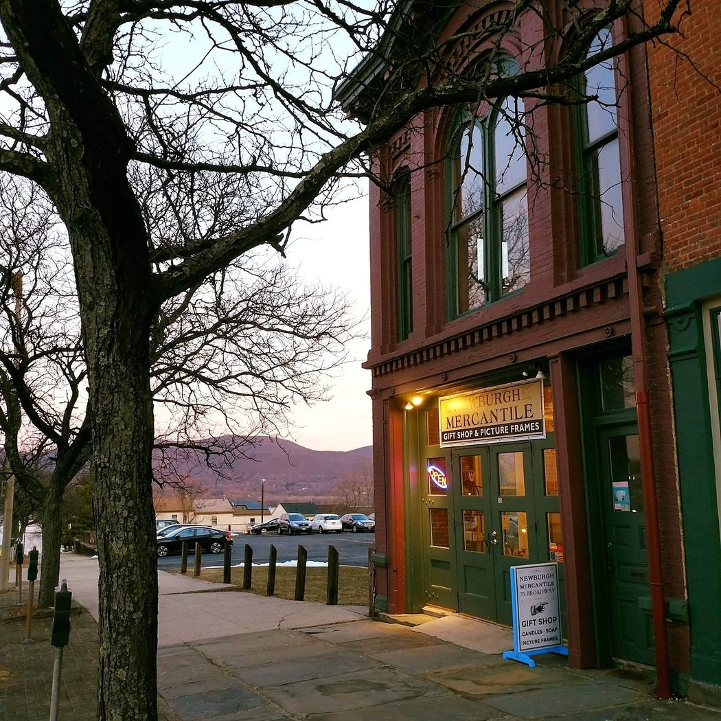Newburgh Mercantile Gifts and Picture Framing 3