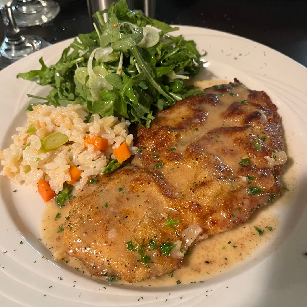 Fratello's restaurant 3