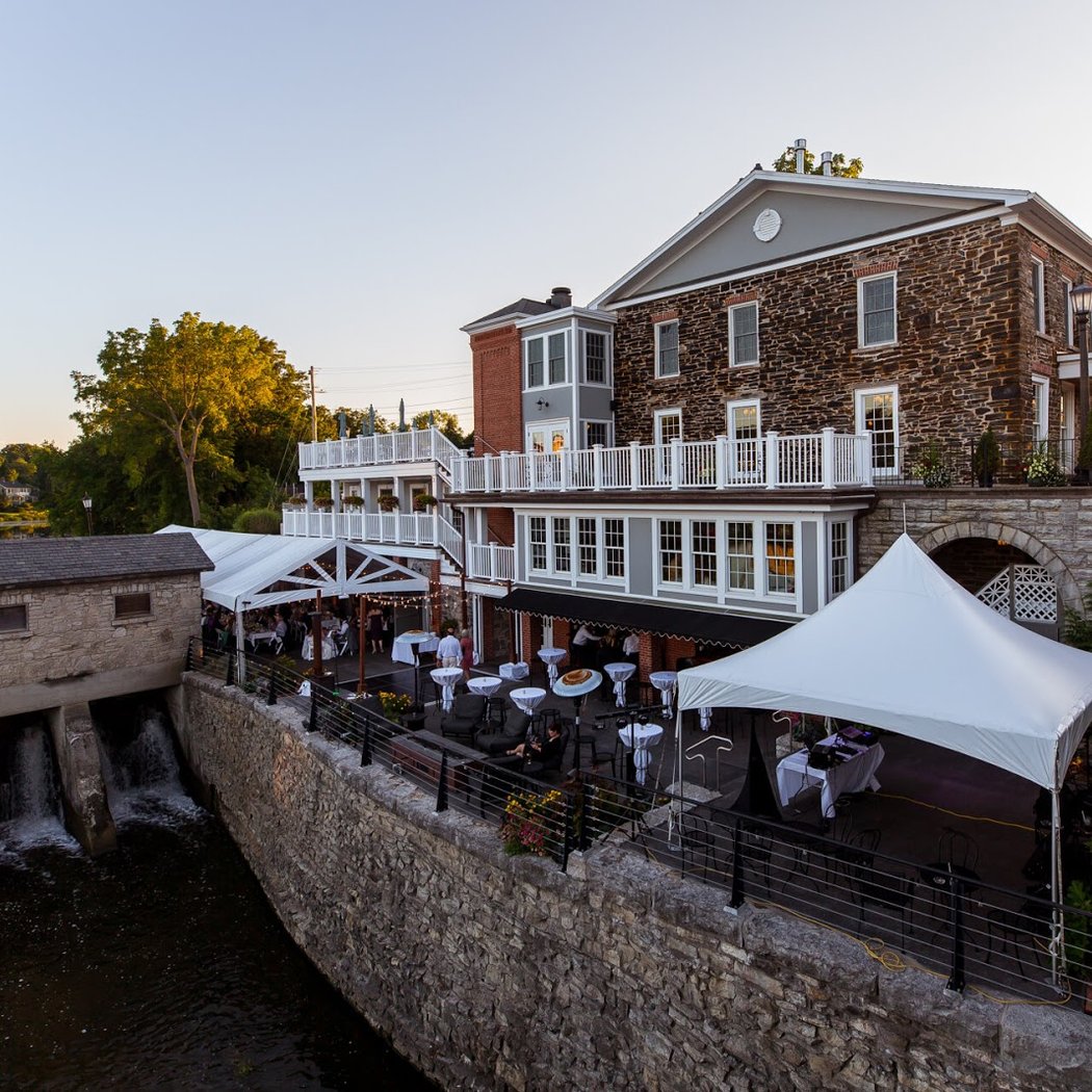 Farmers Creekside Tavern & Inn 1