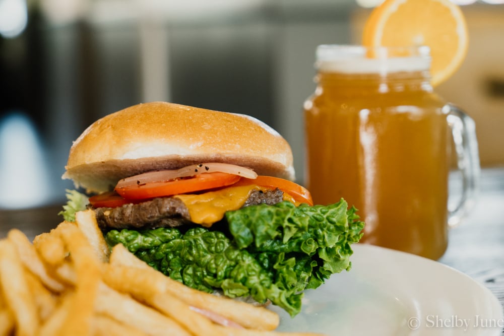 Kina's Kitchen & Bar 3