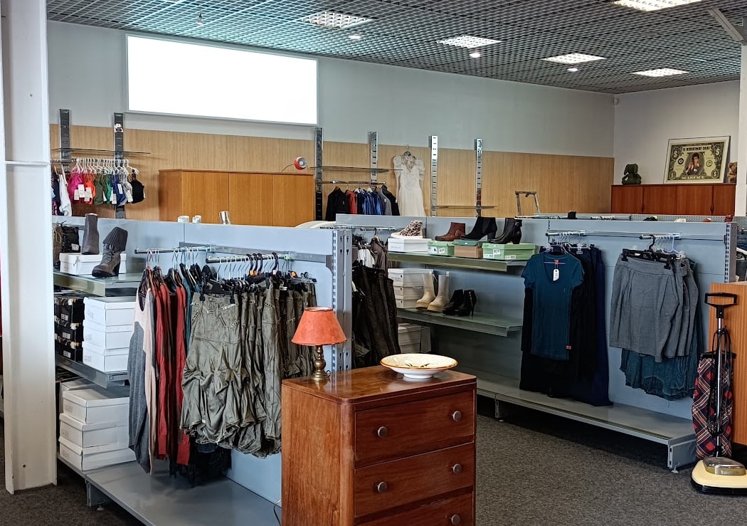 SARL Frip/Déco JESS'BOUTIQ - Friperie / Déco 3