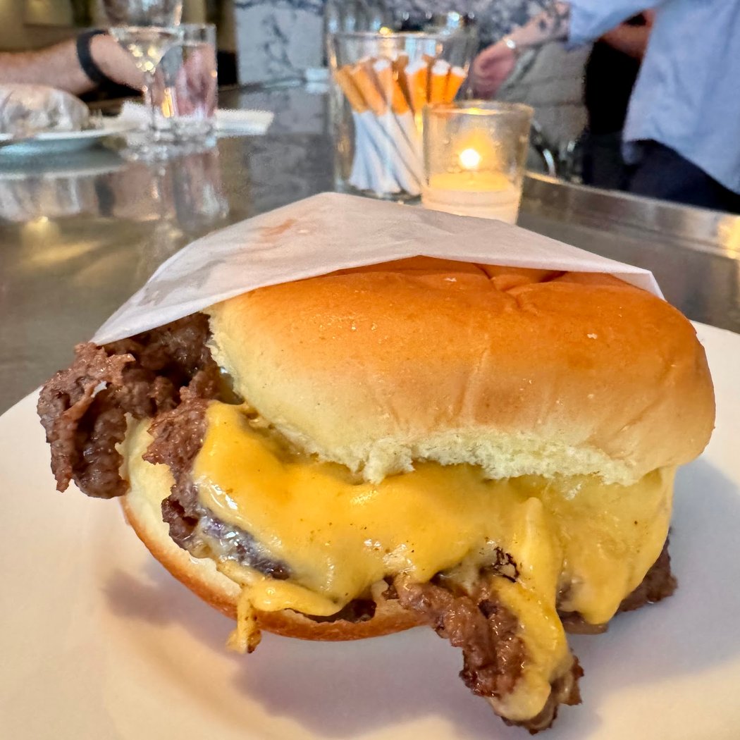 Shy’s Burgers 1