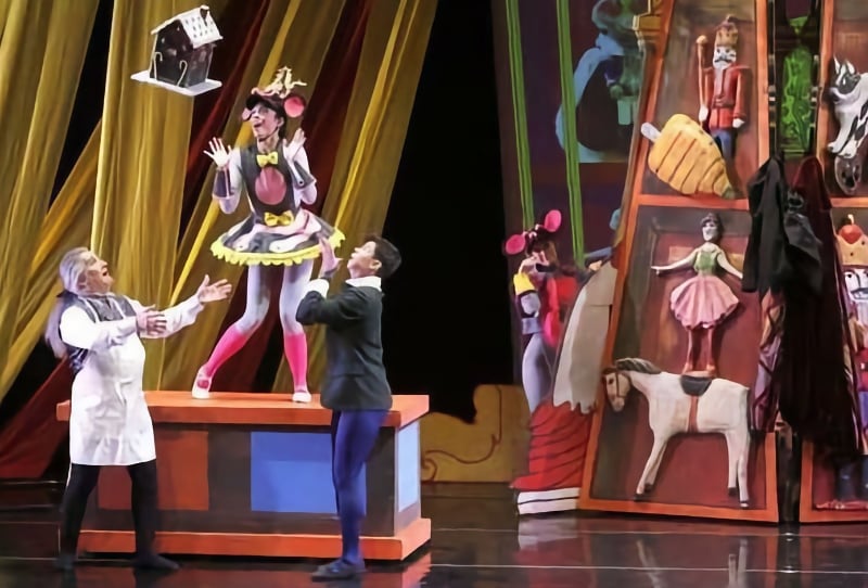 Mark Foehringer’s Nutcracker Sweets 3