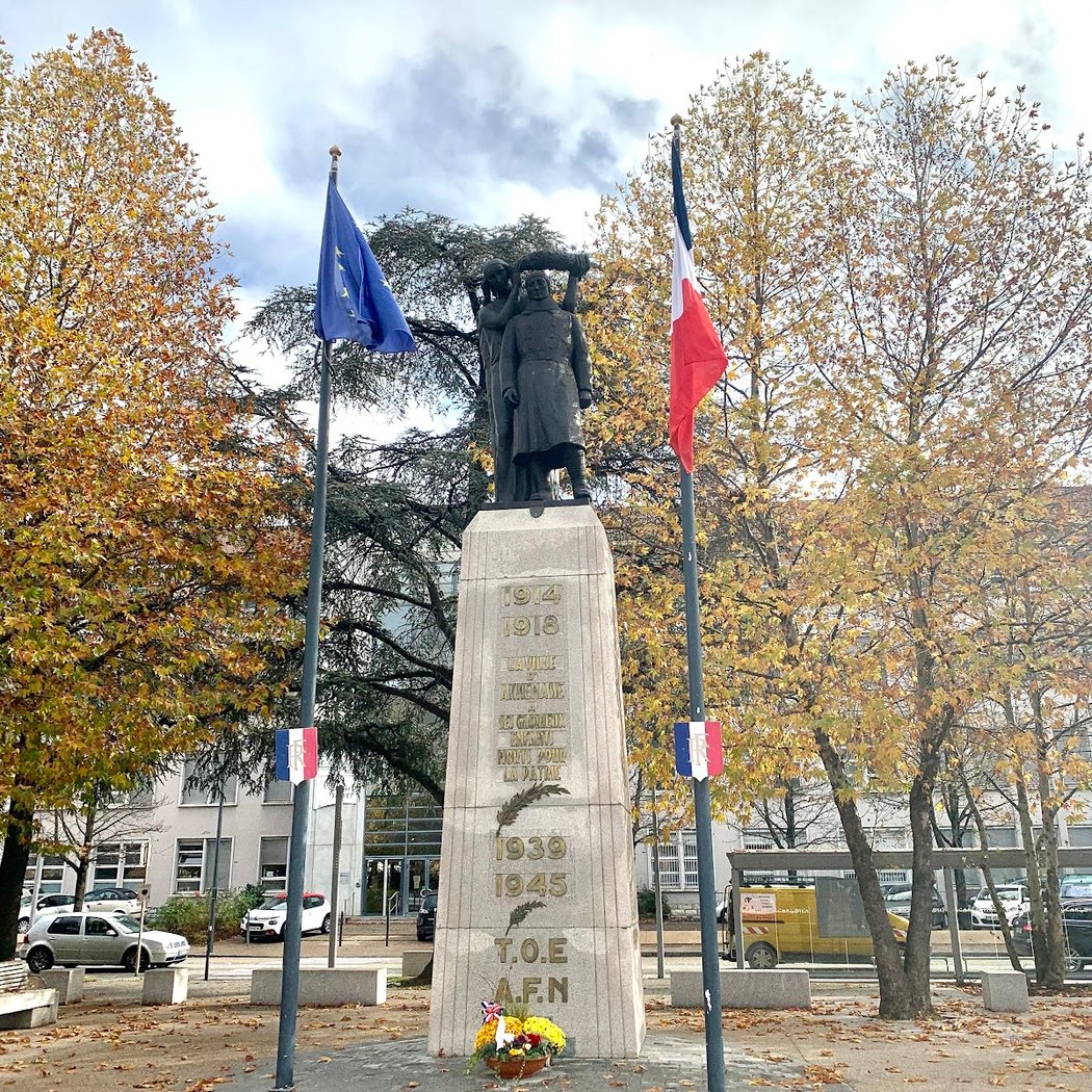 Place de la libération 2