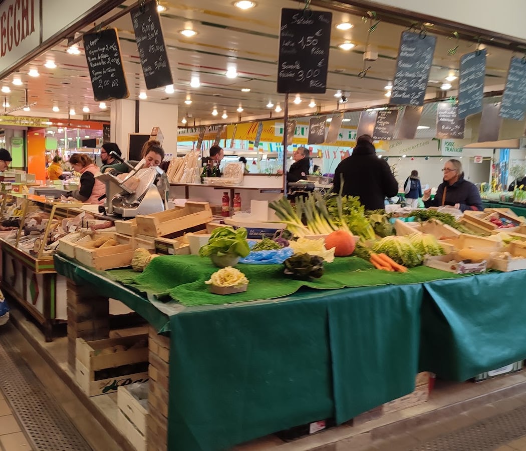 Marché de la Gare (marché couvert) 3