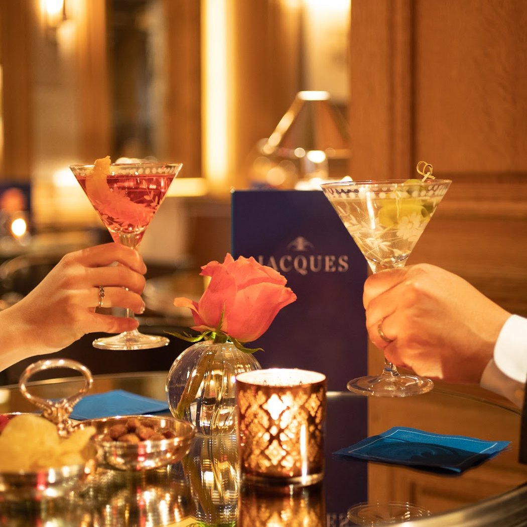 Jacques Bar 4