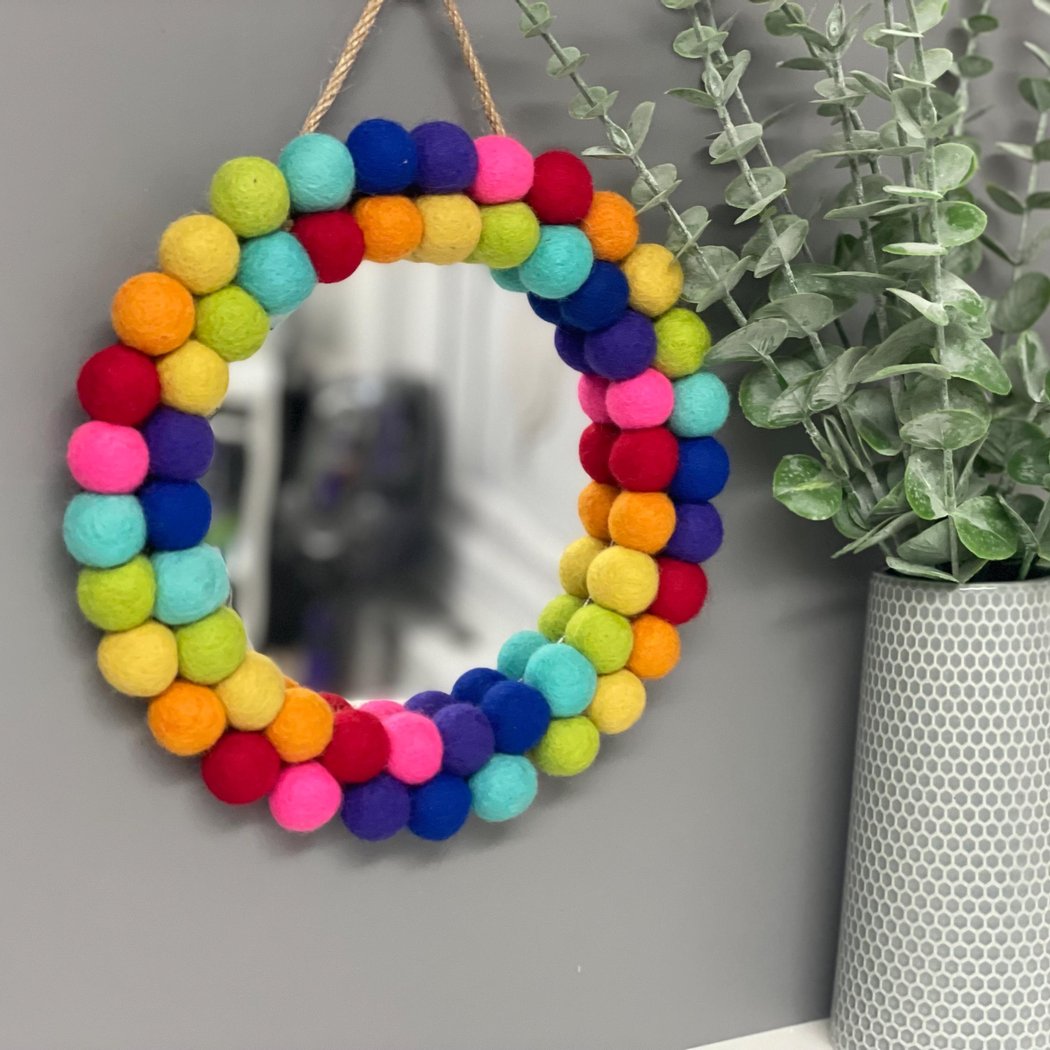 Pom Pom Mirror Night 2