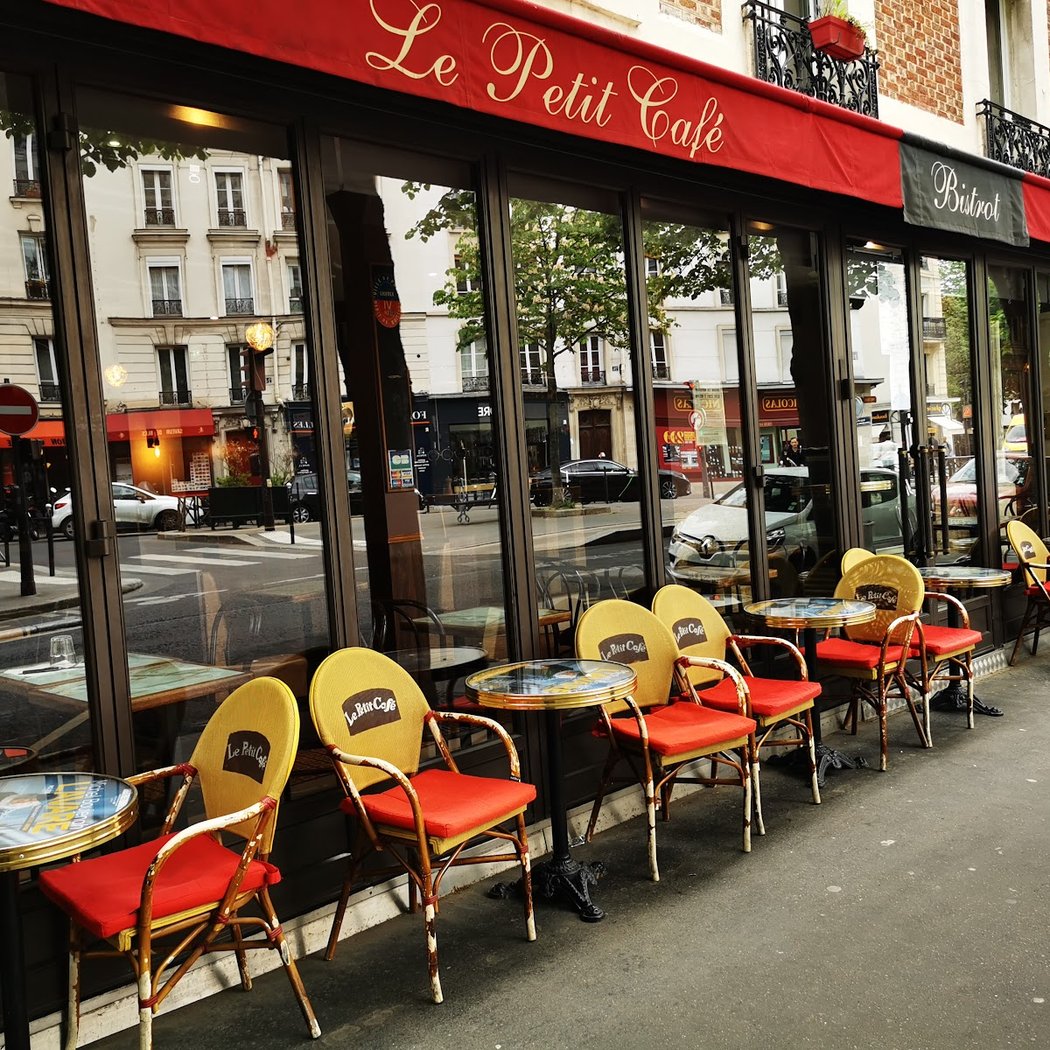 Le Petít Café 2