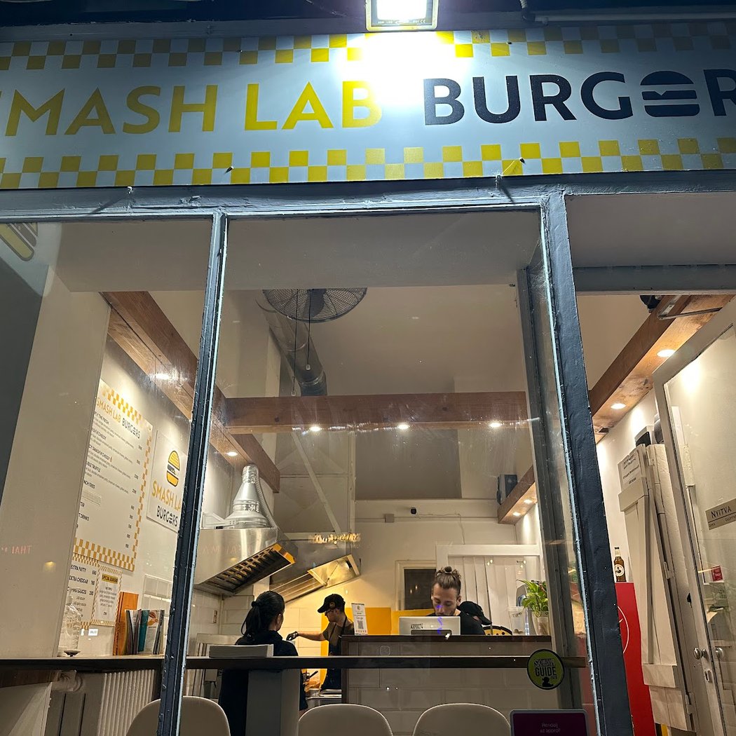 SMASH LAB BURGERS 3