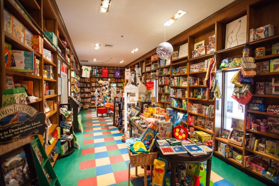 Books & Books 4