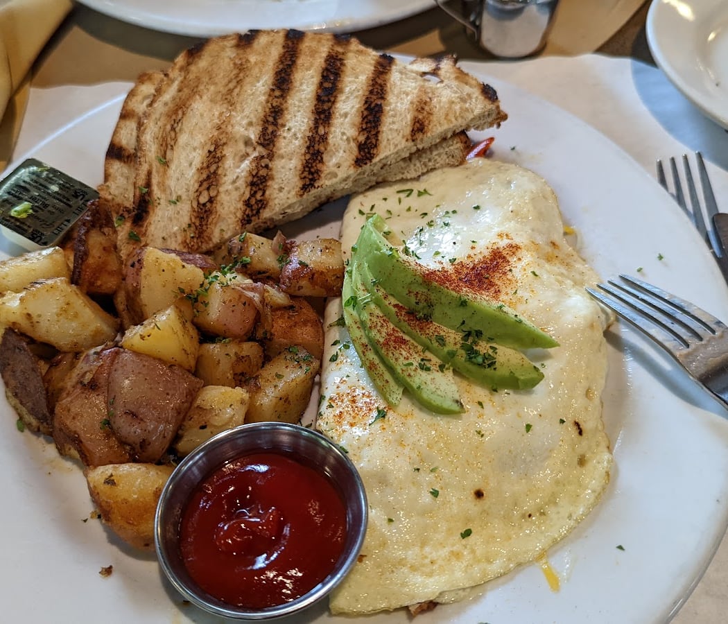 Creekside Grill 3