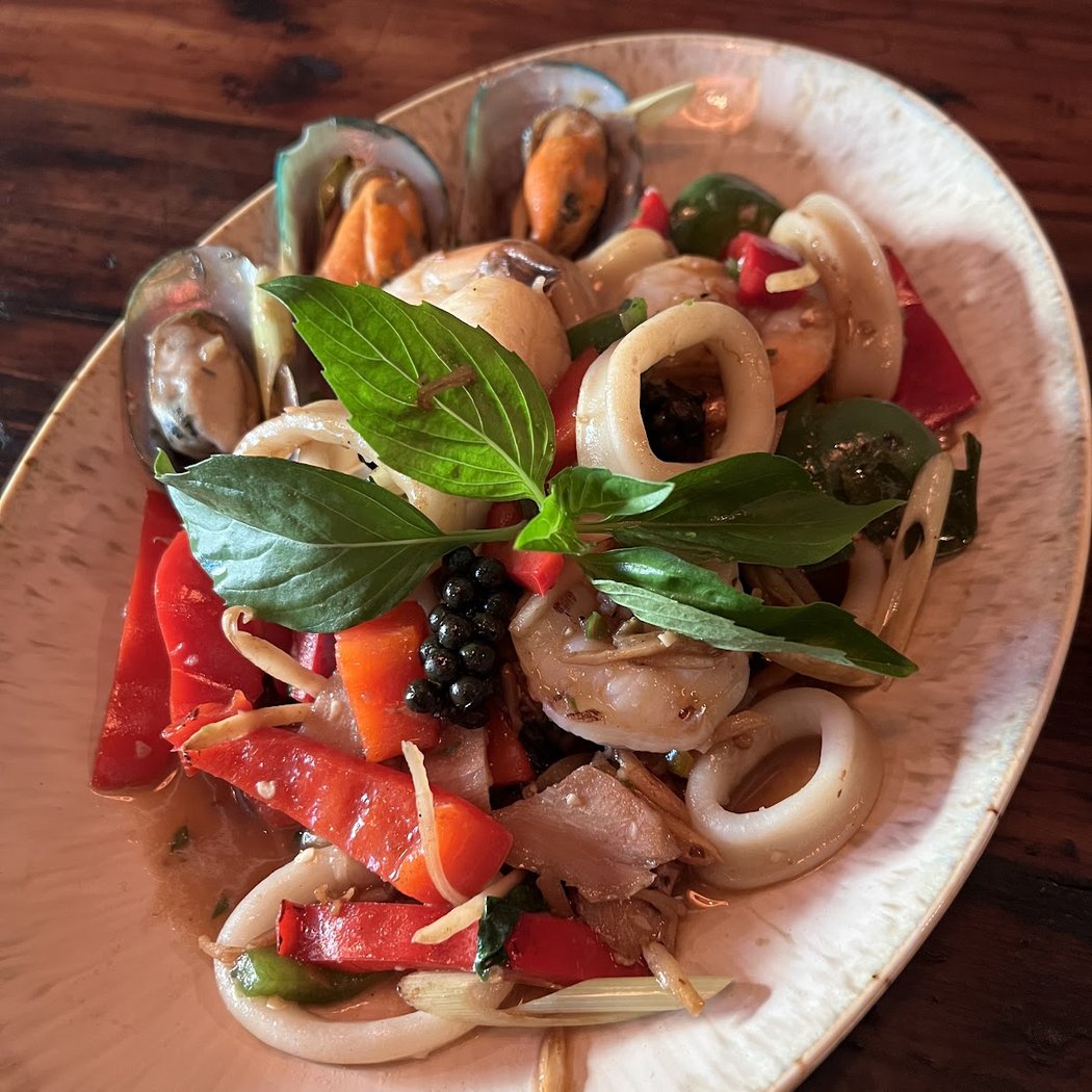 Ros Niyom Thai Restaurant 3