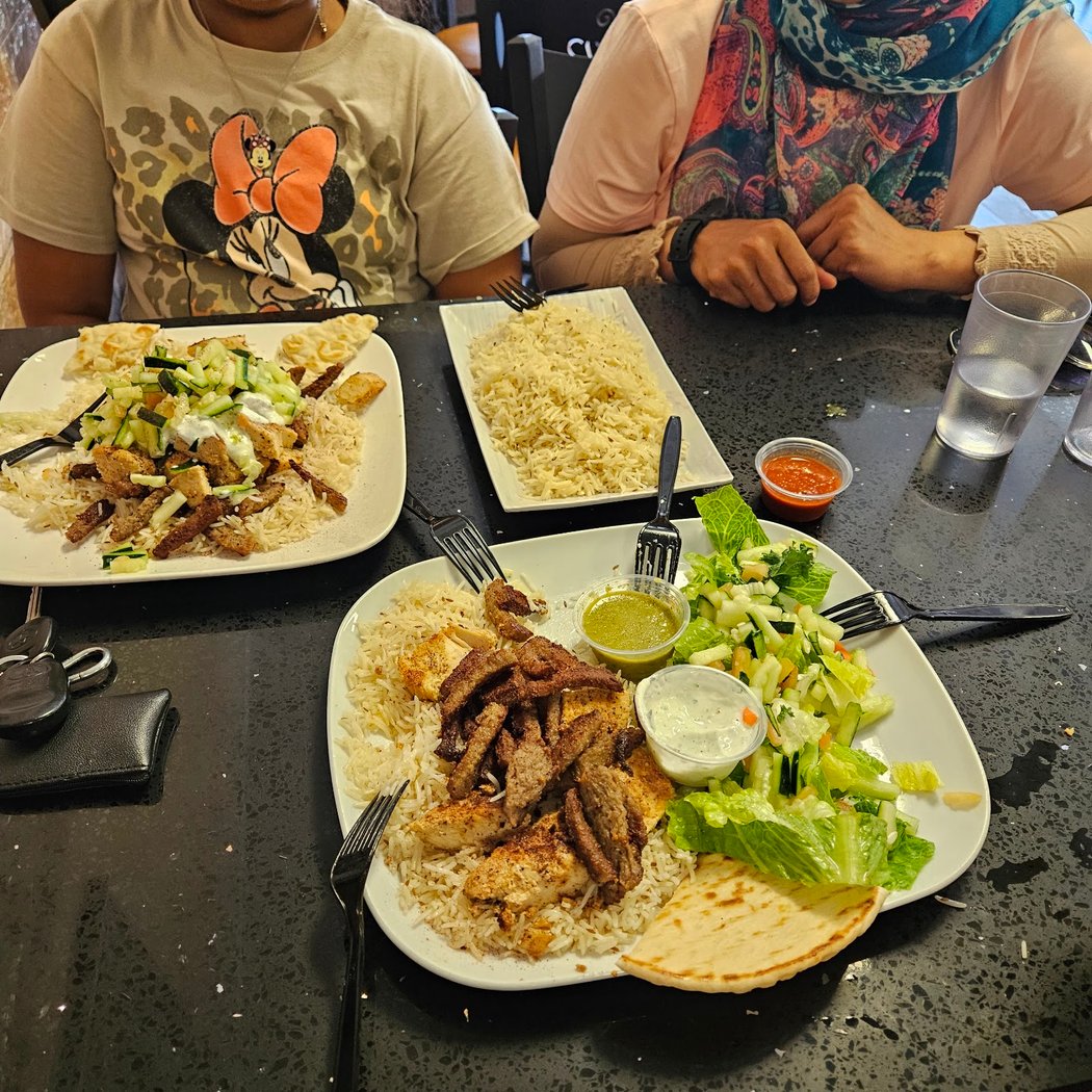 Q's Halal "Mediterranean Comfort" 2
