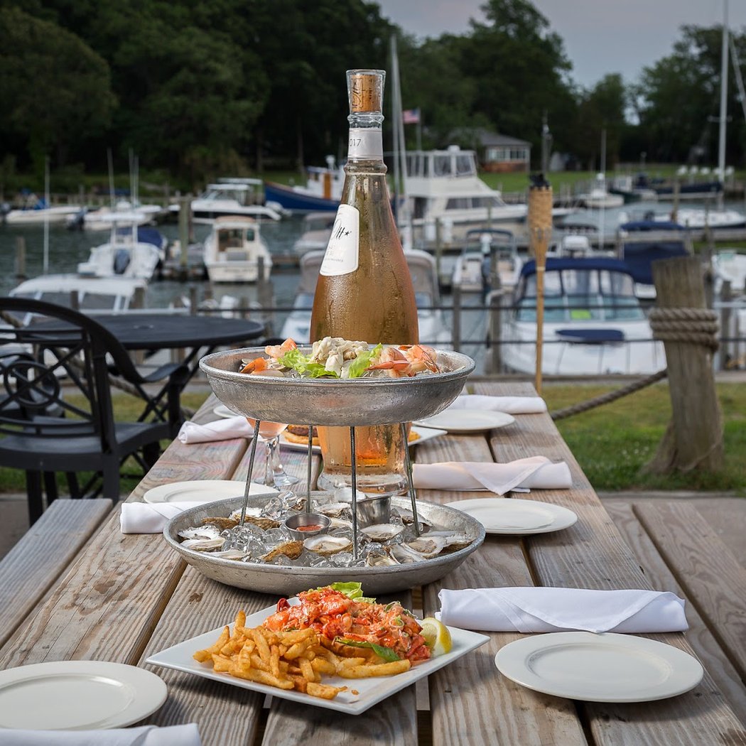 SALT Waterfront Bar & Grill 1