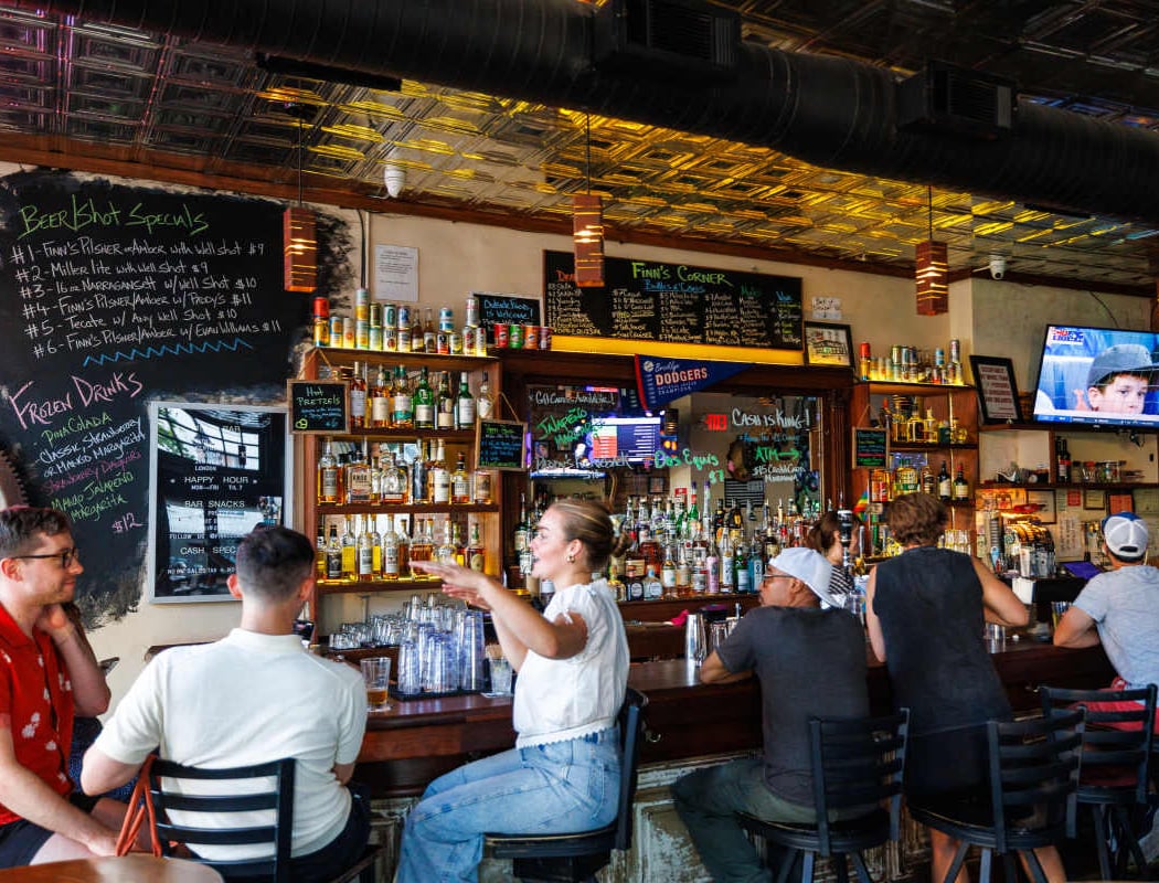 Dive Bar 1