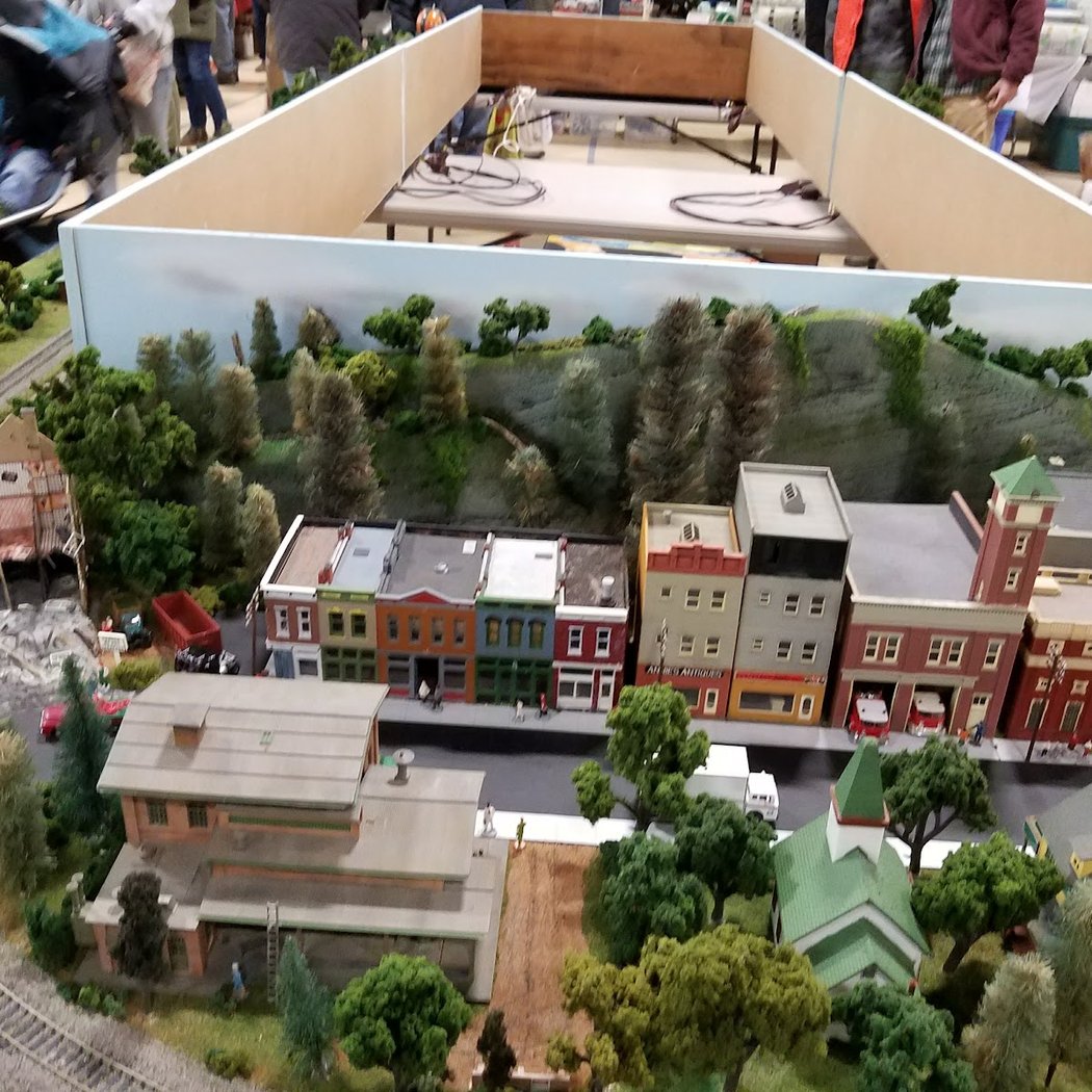Hudson Valley Hullabaloo Holiday Market 3