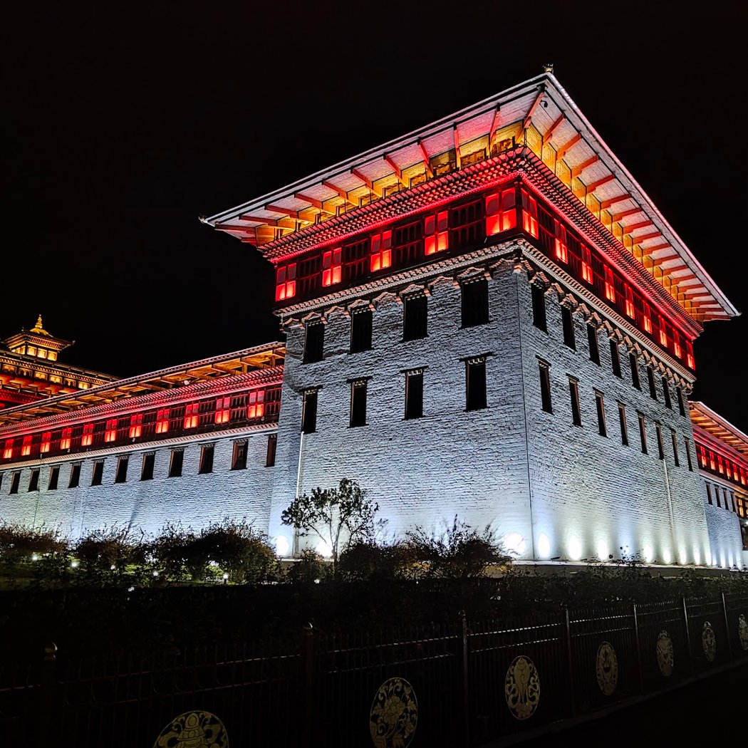 Tashichho Dzong 1