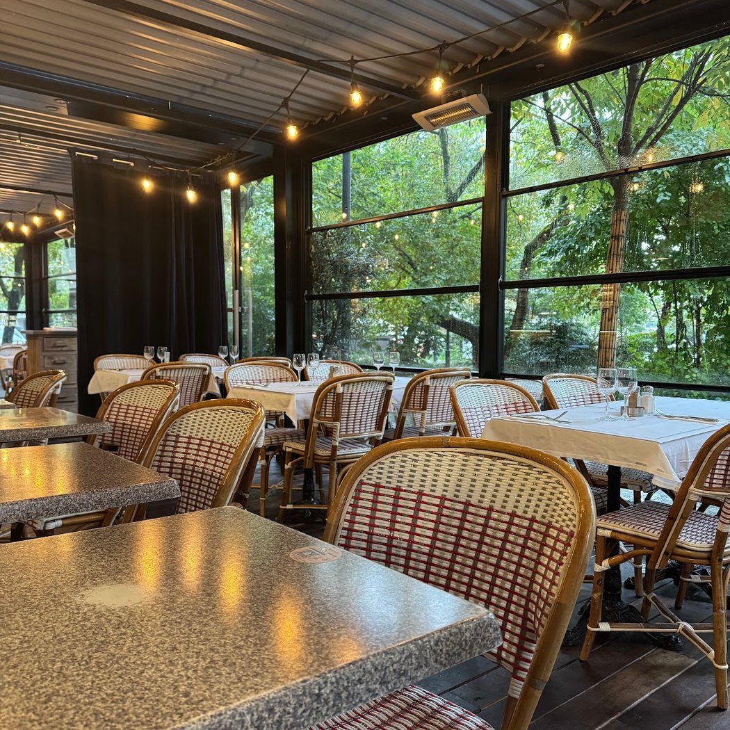 Bistro d'Édouard - Faubourg de l’Arche 3