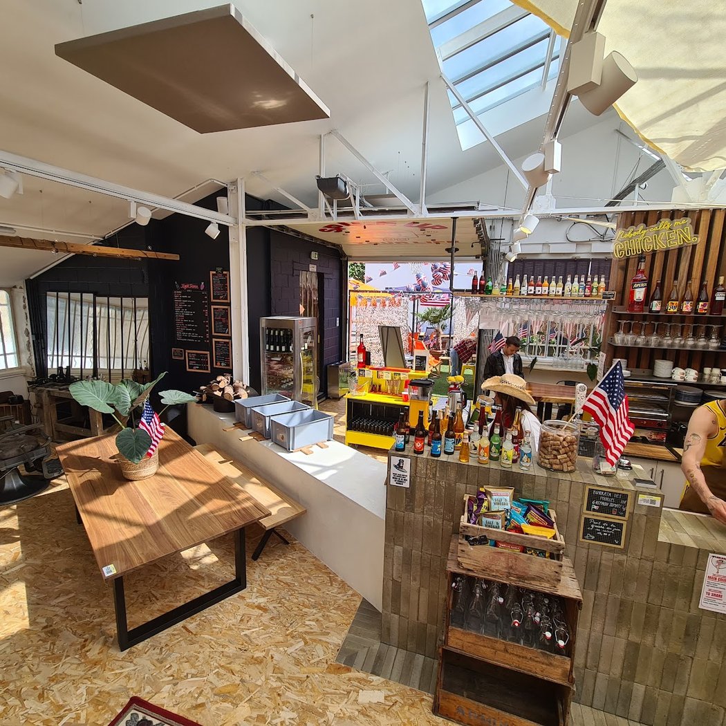 Hoyz Market | Coffee Shop Epicerie Décoration Fringues 3