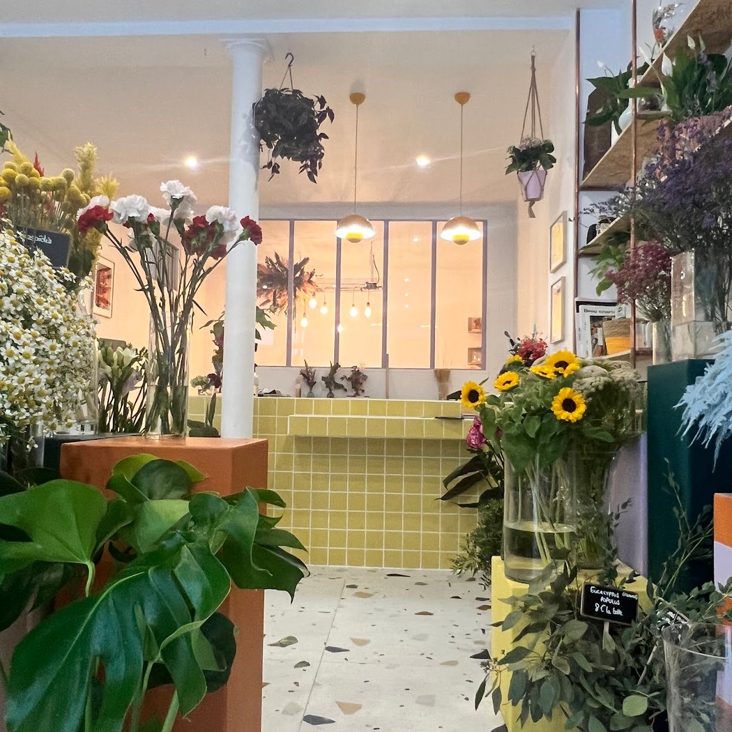 Les filles d'à côté - fleuriste - Paris 4