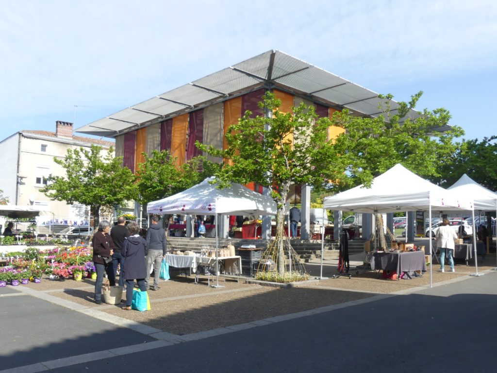 Marché couvert de Cerizay 1