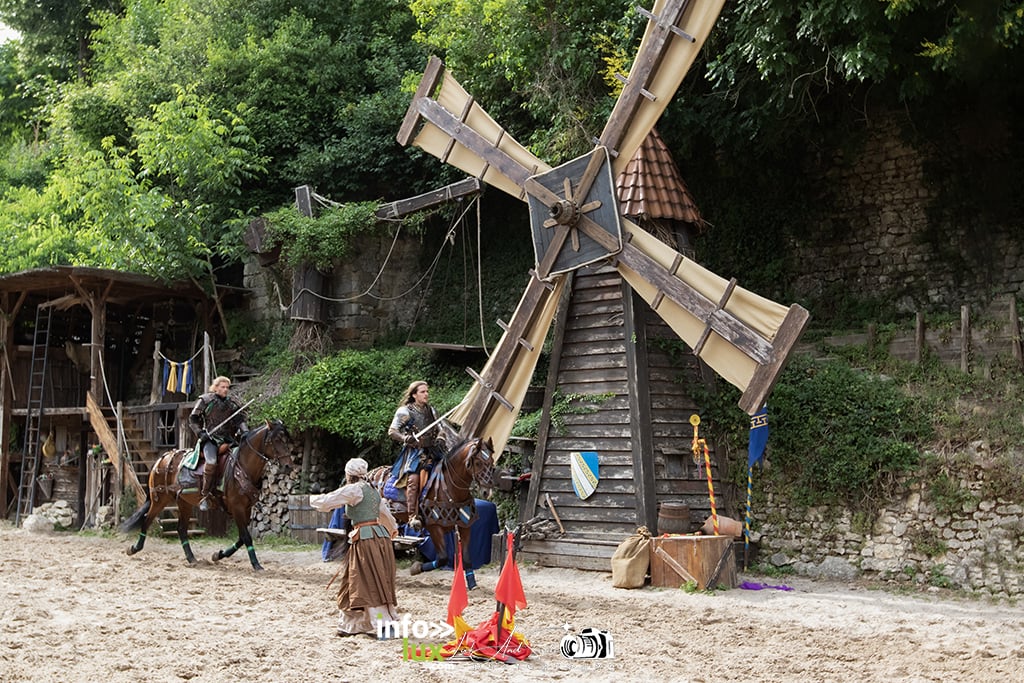 The Legend of the Knights show Equestrio 3