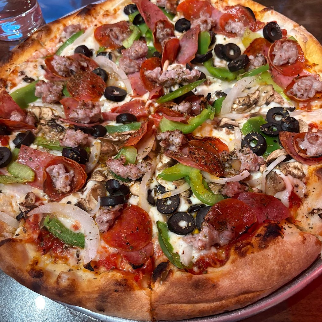 Victor’s Pizzeria & Italian Restaurant 3