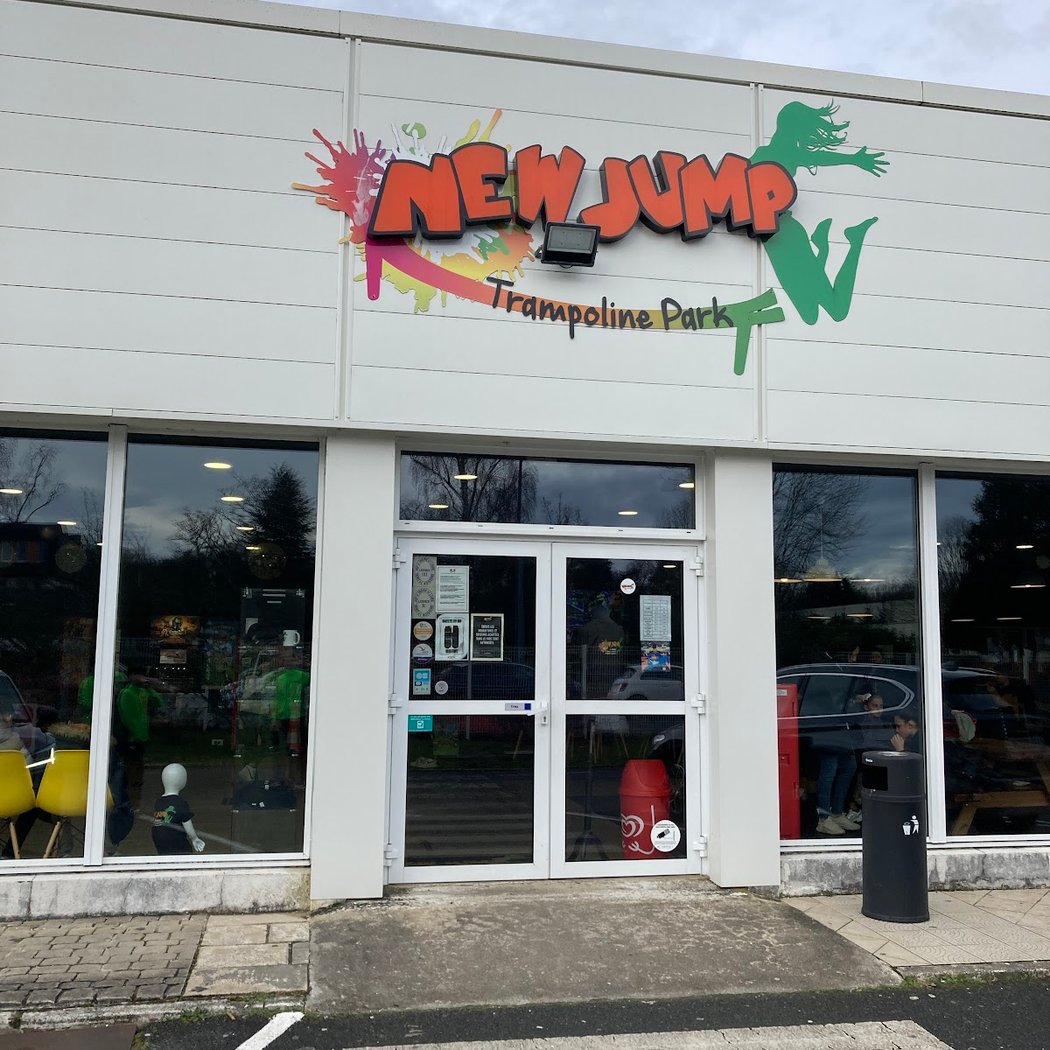 New Jump Tours Trampoline park 4