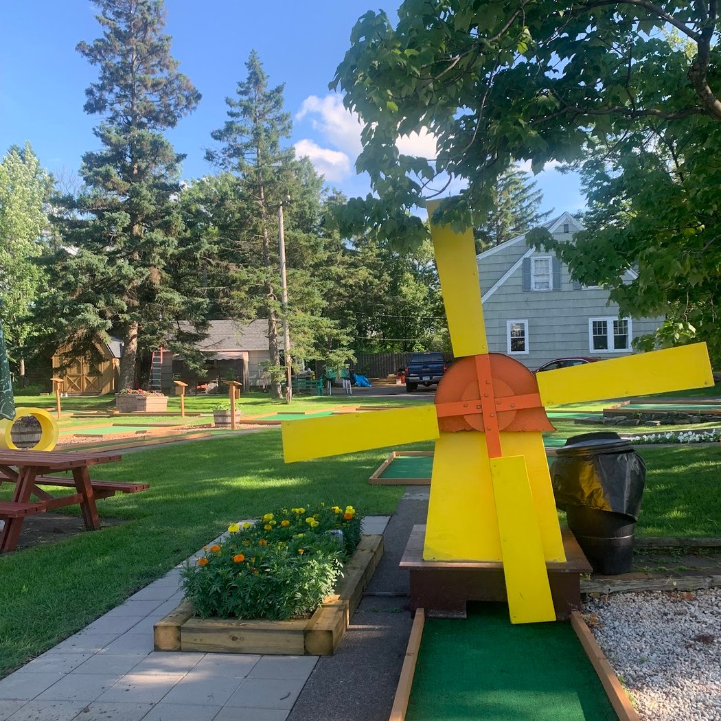 Kendahl Miniature Golf 3