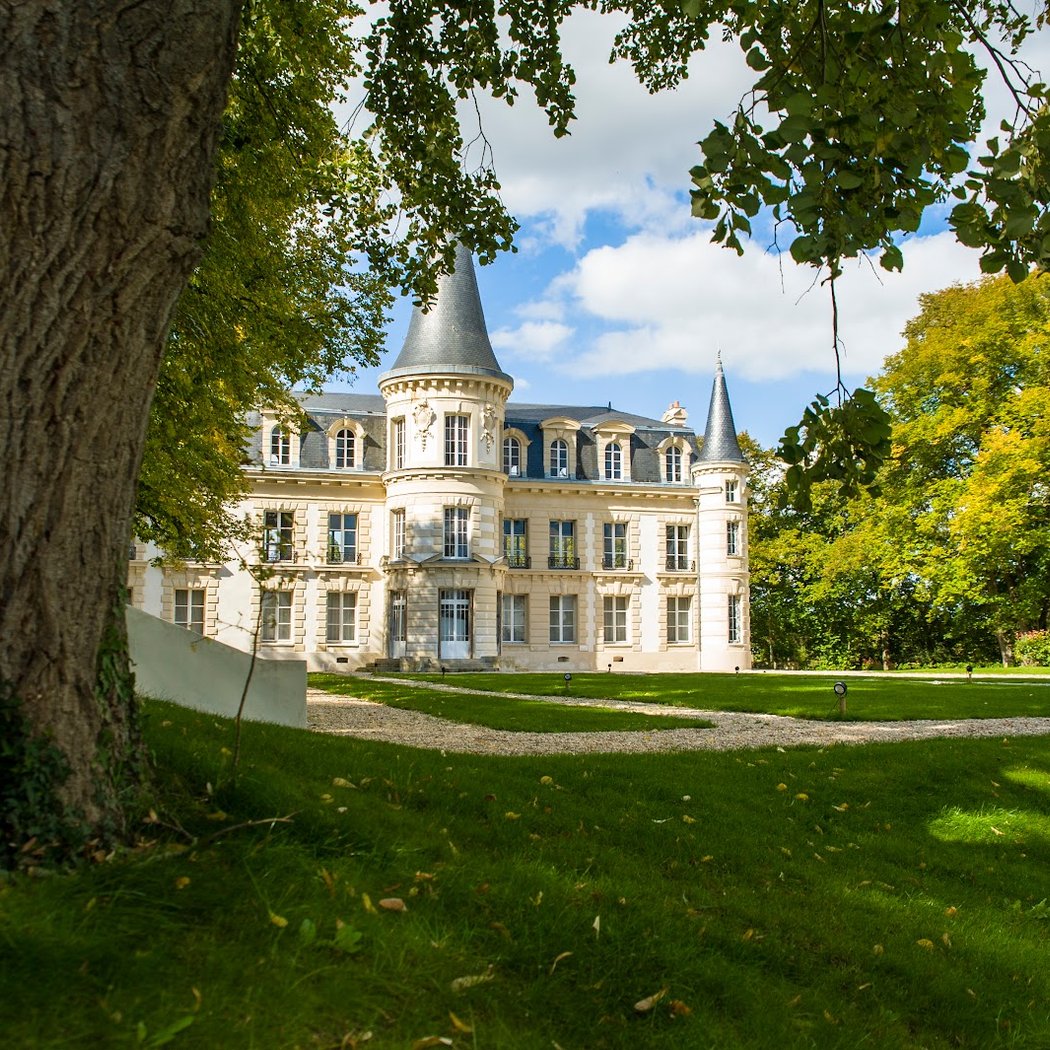 The Castle of Hardricourt 2