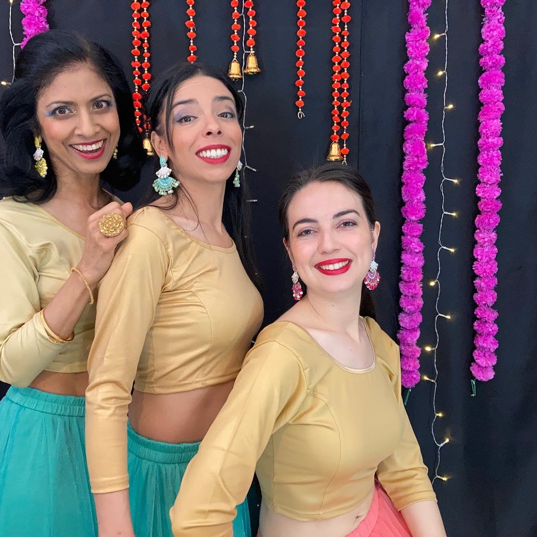 Nandita Bollydanse • Cours, Internship Dance Indian Bollywood -Asnieres, Paris 3