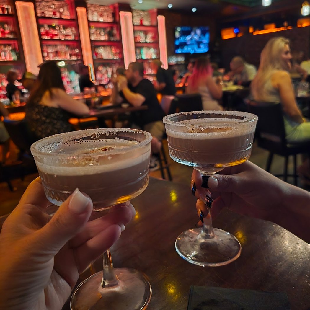Lucy's Lounge 3