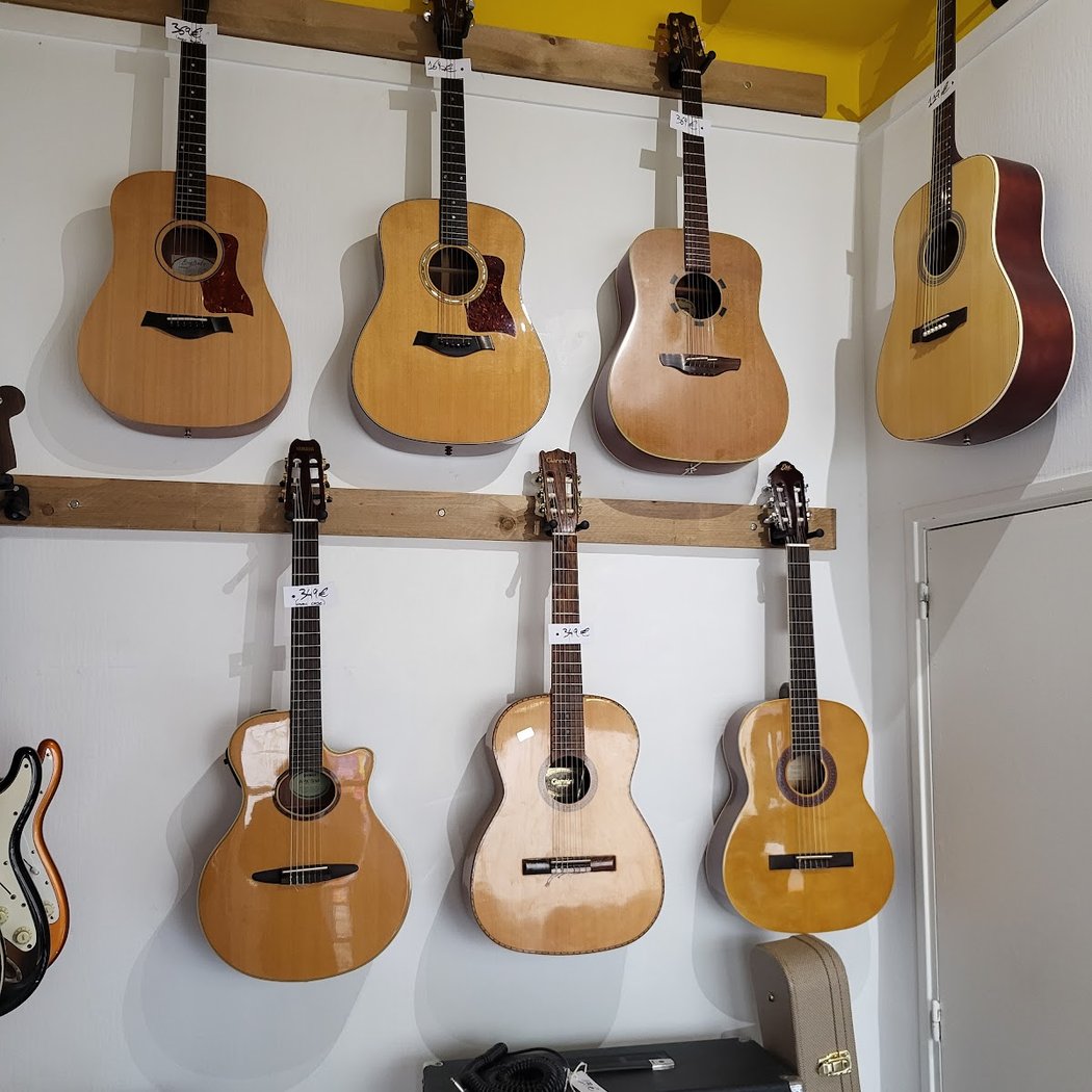 The Tiny Guitar Shop 1