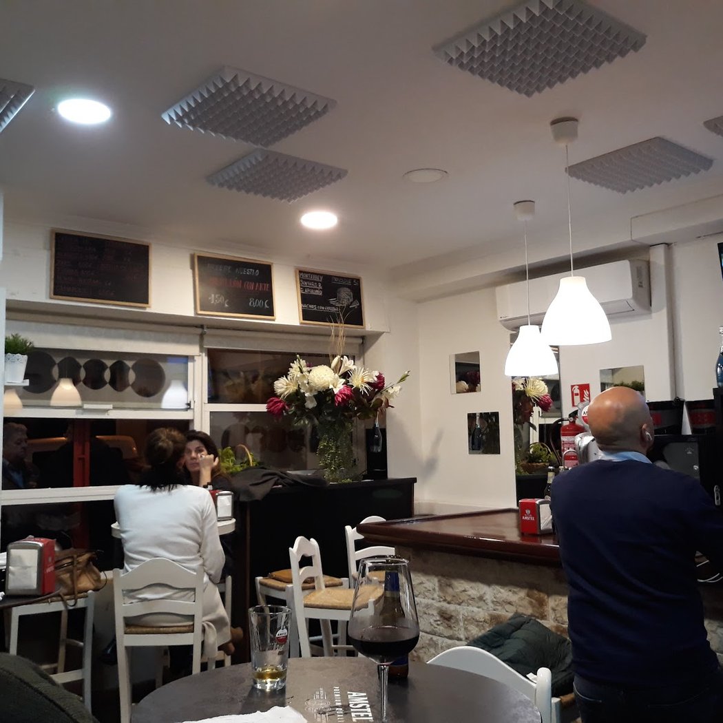 PICOTEOS COCINA ABIERTA TODO EL DIA 2