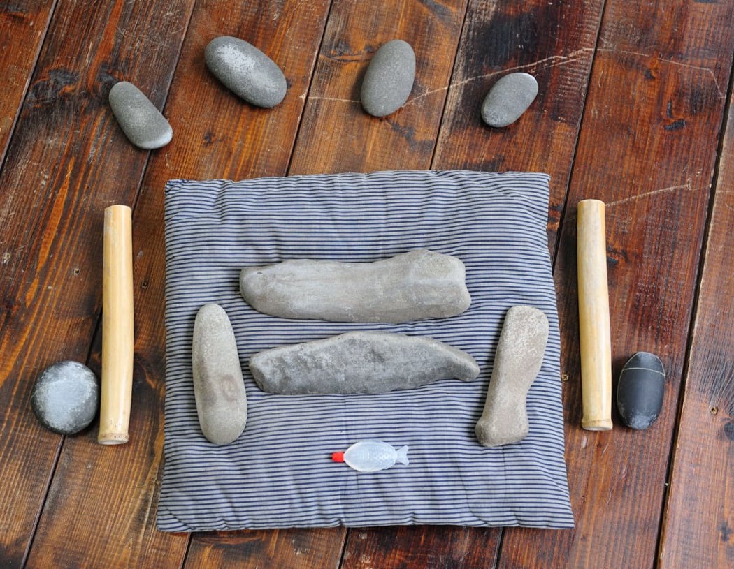 Akio Suzuki: stone 1