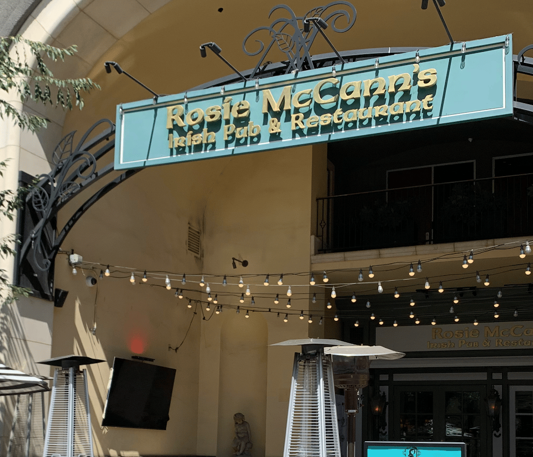 Rosie McCann's Irish Pub & Restaurant 2