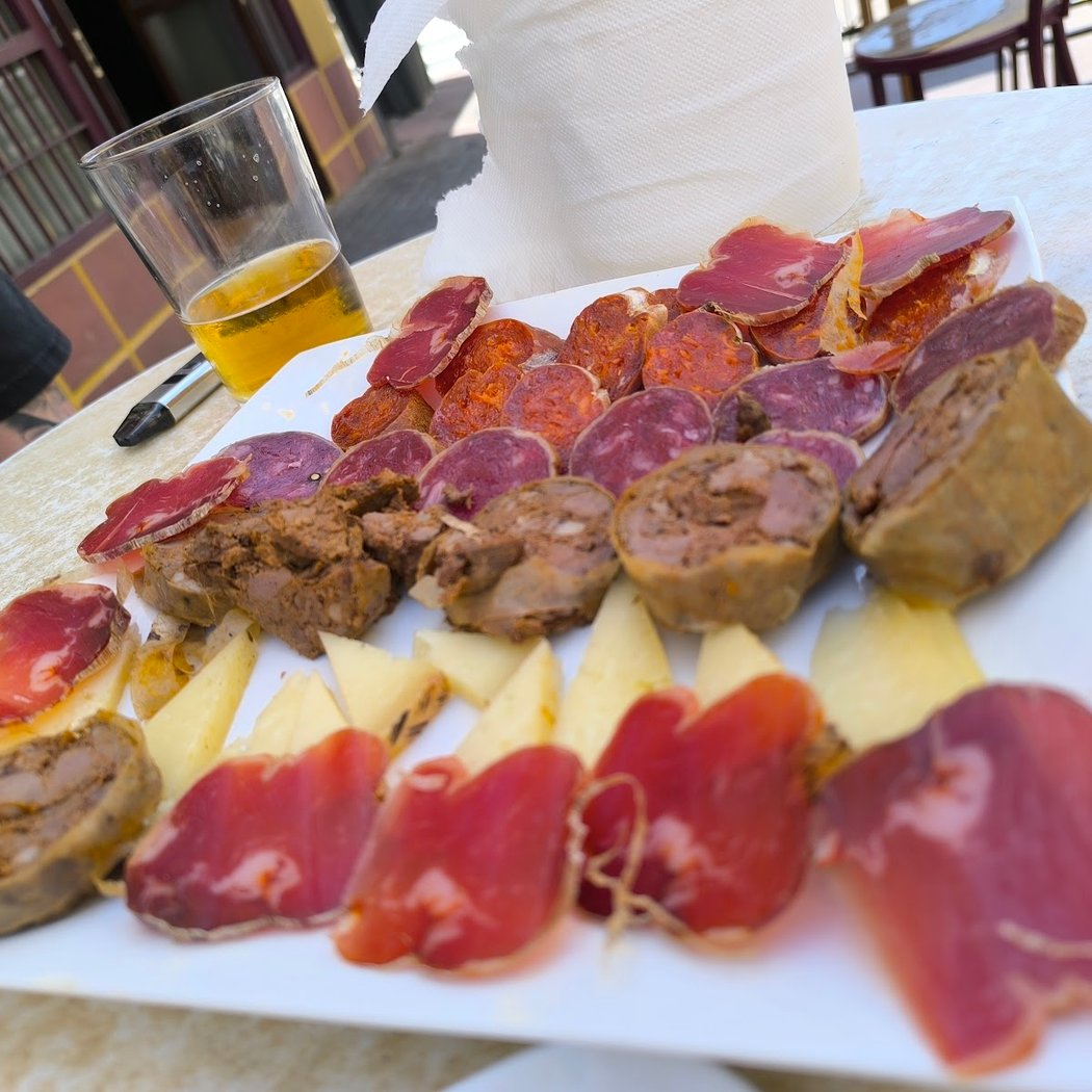 Bodeguita La Esquinita del Vino 1