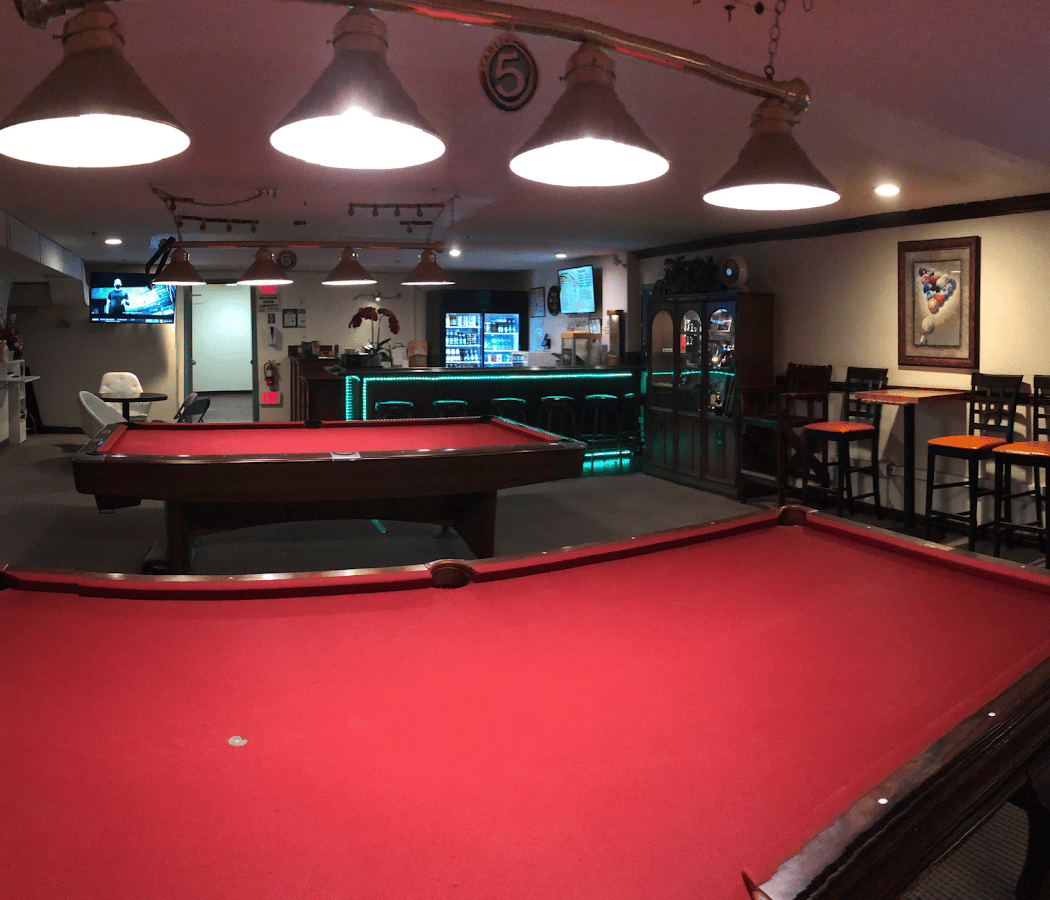 Lucky Shot Billiards 1